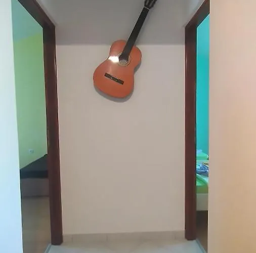 Ana * Pula